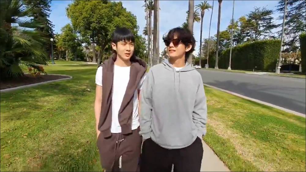 screenshoot Choi Wooshik dan V BTS (twitter.com/BTS_twt)