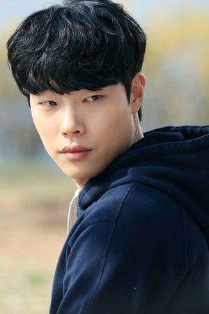 Ryu Jun Yeol sebagai Je Soo Ho (dok. MBC/Lucky Romance)