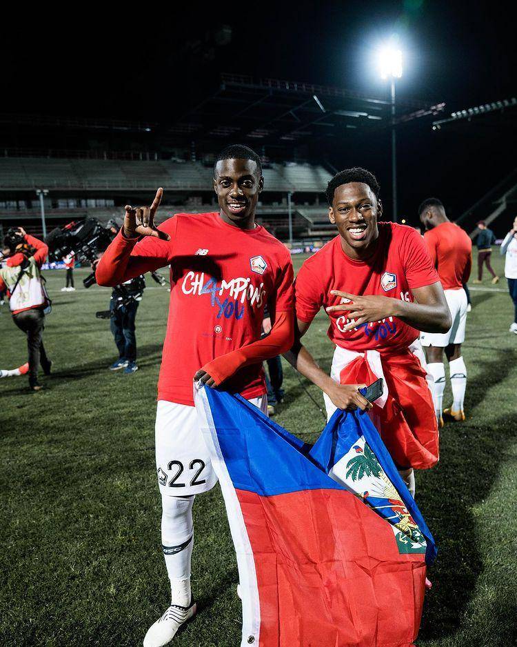 Jonathan David merayakan juara Ligue 1 bersama Weah (instagram.com/jodavid)