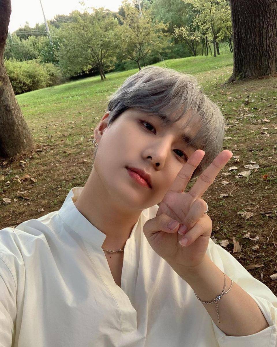 Young K (instagram.com/day6kilogram)