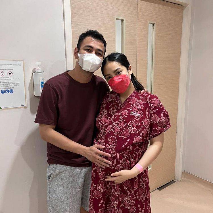potret Nagita Slavina saat akan melahirkan ditemani Raffi Ahmad (instagram.com/raffinagita1717)