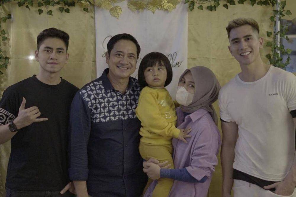 Verrell Bramasta, Athalla Naufal, dan sang ayah (Instagram.com/elvanoarelian11/)