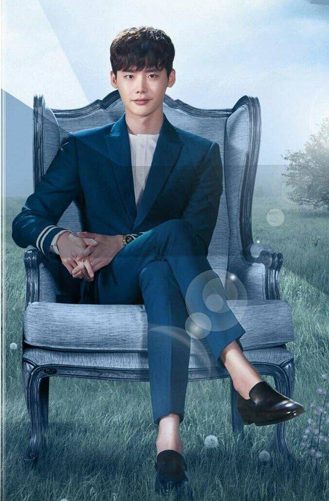 Lee Jong Suk sebagai Kang Chul (dok. MBC/W: Two Worlds Apart)