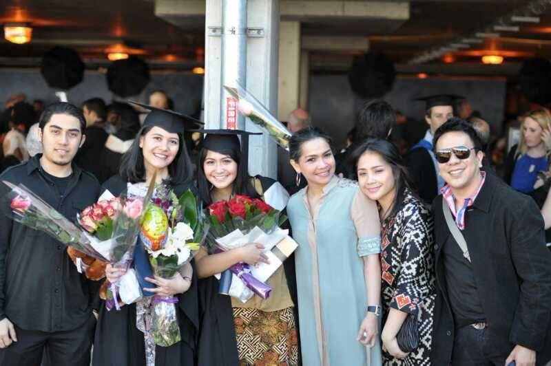 Nagita Slavina di momen wisuda Caca Tengker (twitter.com/nagitaslavinafc)