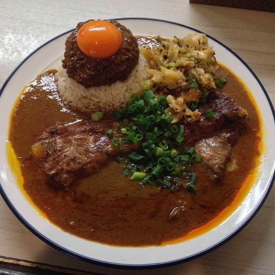 Yoshida curry (instagram.com/yoshidacurry)