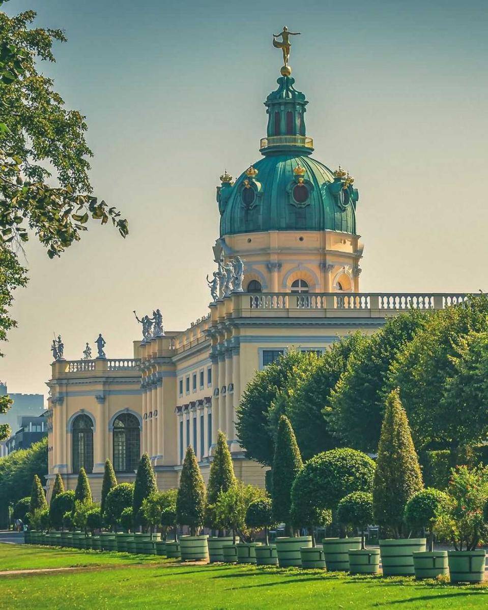 Charlottenburg Castle (instagram.com/hola_aleman)