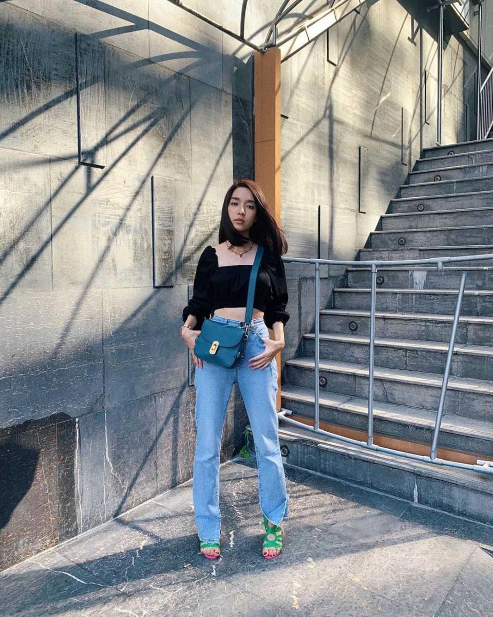 Celana jeans ala Mo Monchanok (instagram.com/momonchanok)