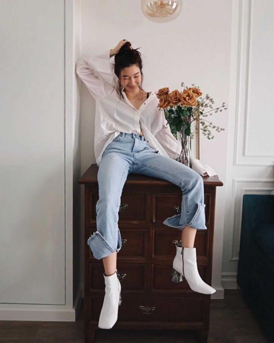 Celana jeans ala Mo Monchanok (instagram.com/momonchanok)