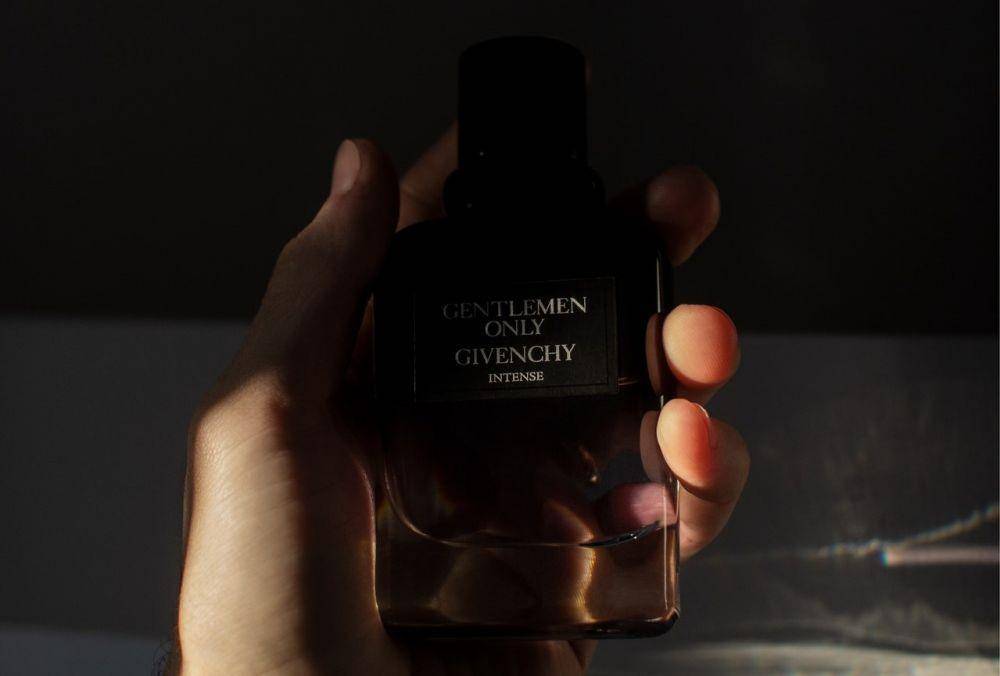 Ilustrasi parfum pria (pexels.com/@felipepelaquim)