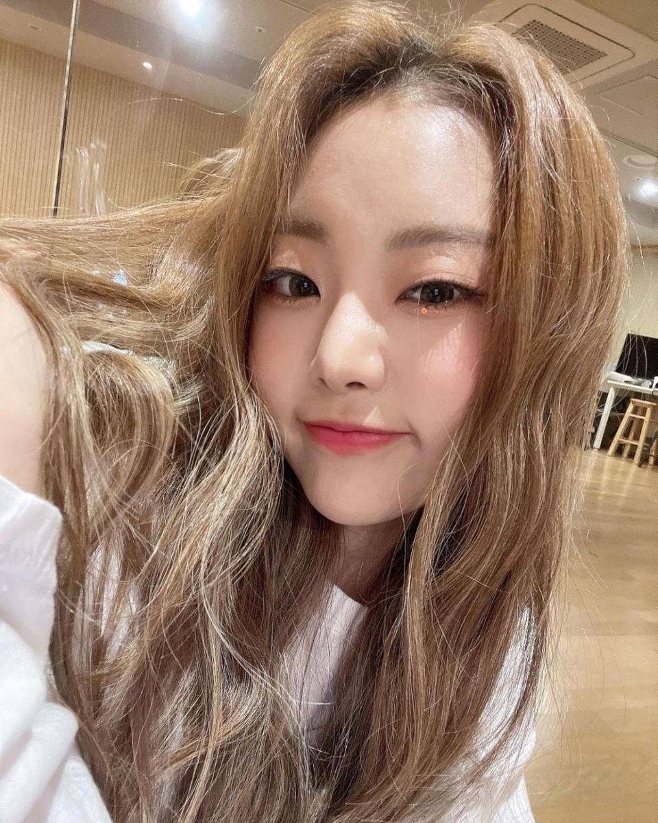 Kim Su Yeon (instagram.com/mysticstory.official)