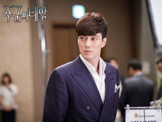 So Ji Sub sebagai Joo Joong Won (dok. SBS/The Master's Sun)