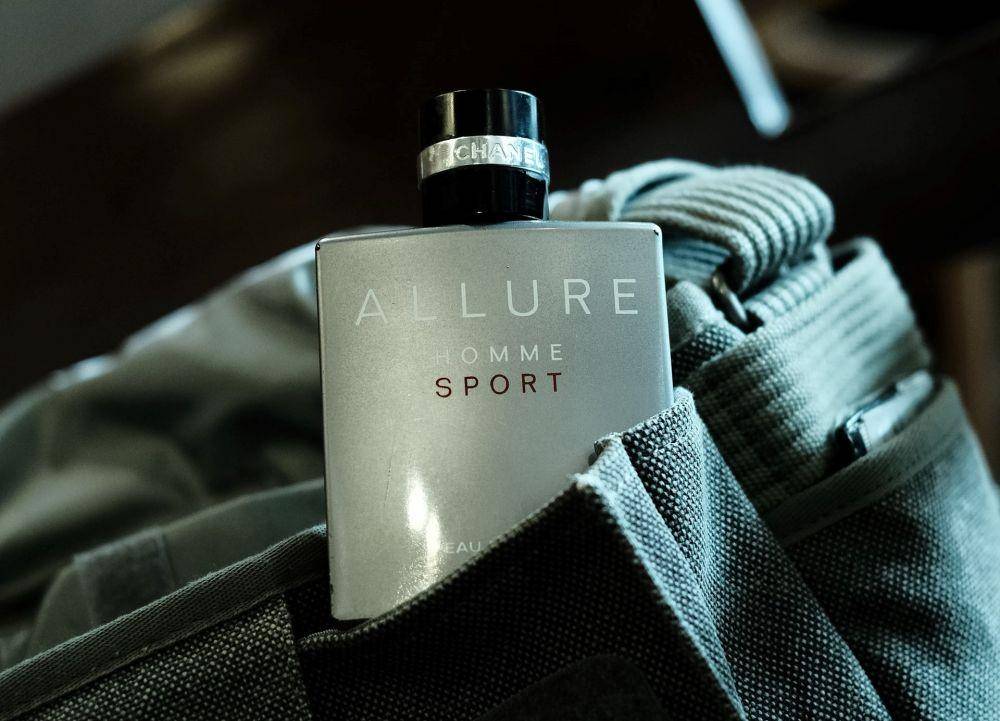 Ilustrasi parfum pria (unsplash.com/@huanshi)
