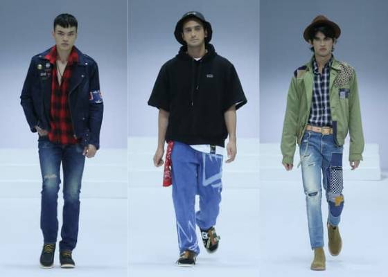 Inspirasi fashion style dengan outfit denim untuk pria di Jakarta Fashion Week 2022 (Dok.JFW/Dachri Megantara)