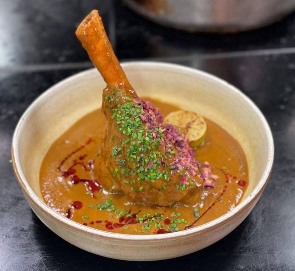 nihari (instagram.com/kanishkamayfair)