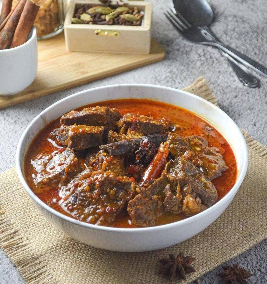 rendang (instagram.com/monicatunjungsari)
