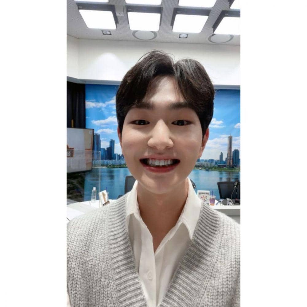 Onew SHINee (instagram.com/shinee)