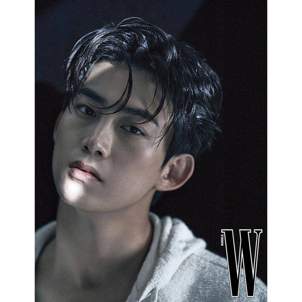 Taecyeon 2PM (instagram.com/51k_official)