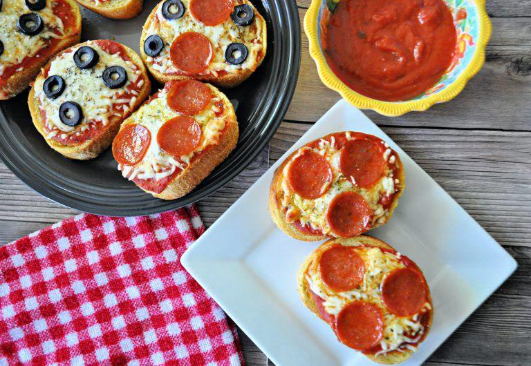 Ilustrasi menyusun topping piza (parade.com)