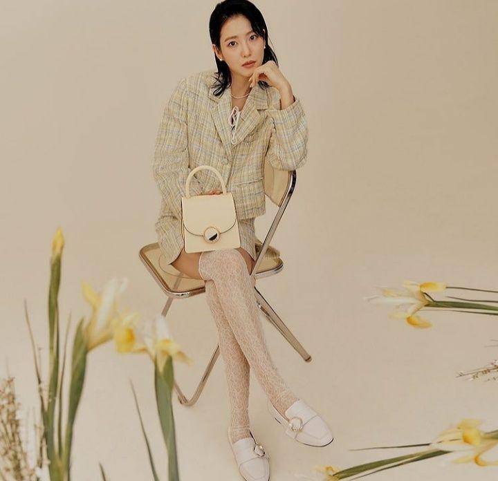 Shin Ye Eun (instagram.com/__shinyeeun)