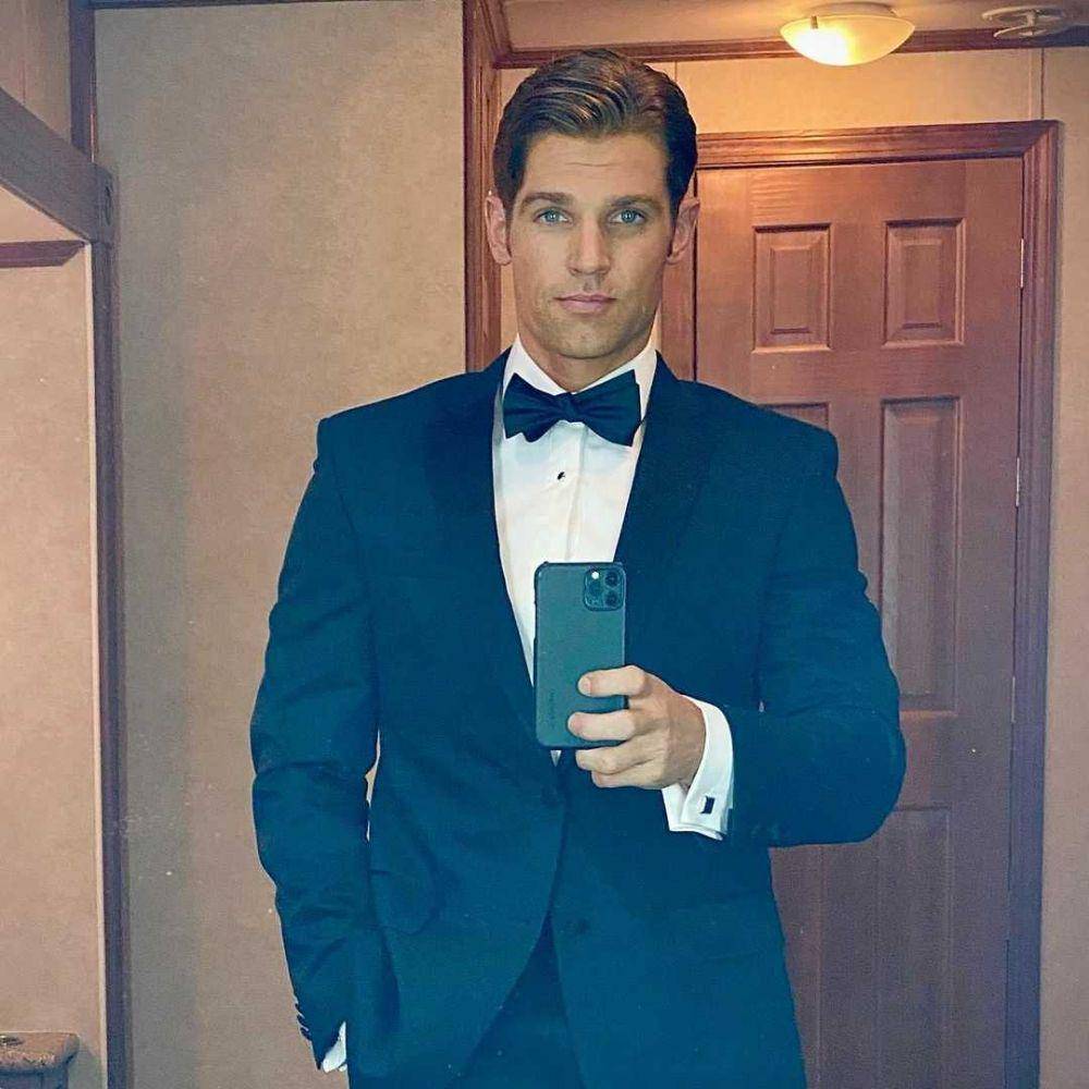 Mike Vogel (instagram.com/realmikevogel)