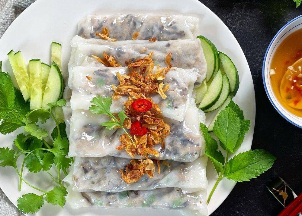 Banh cuon (instagram.com/whiskeyandbooch)