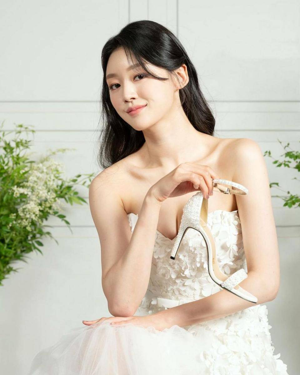 potret Choi Seo Eun, Miss Korea 2021 (instagram.com/4x4ischoi)