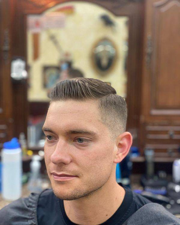 Ilustrasi gaya rambut short pompadour (nstagram.com/olddogpatrick)