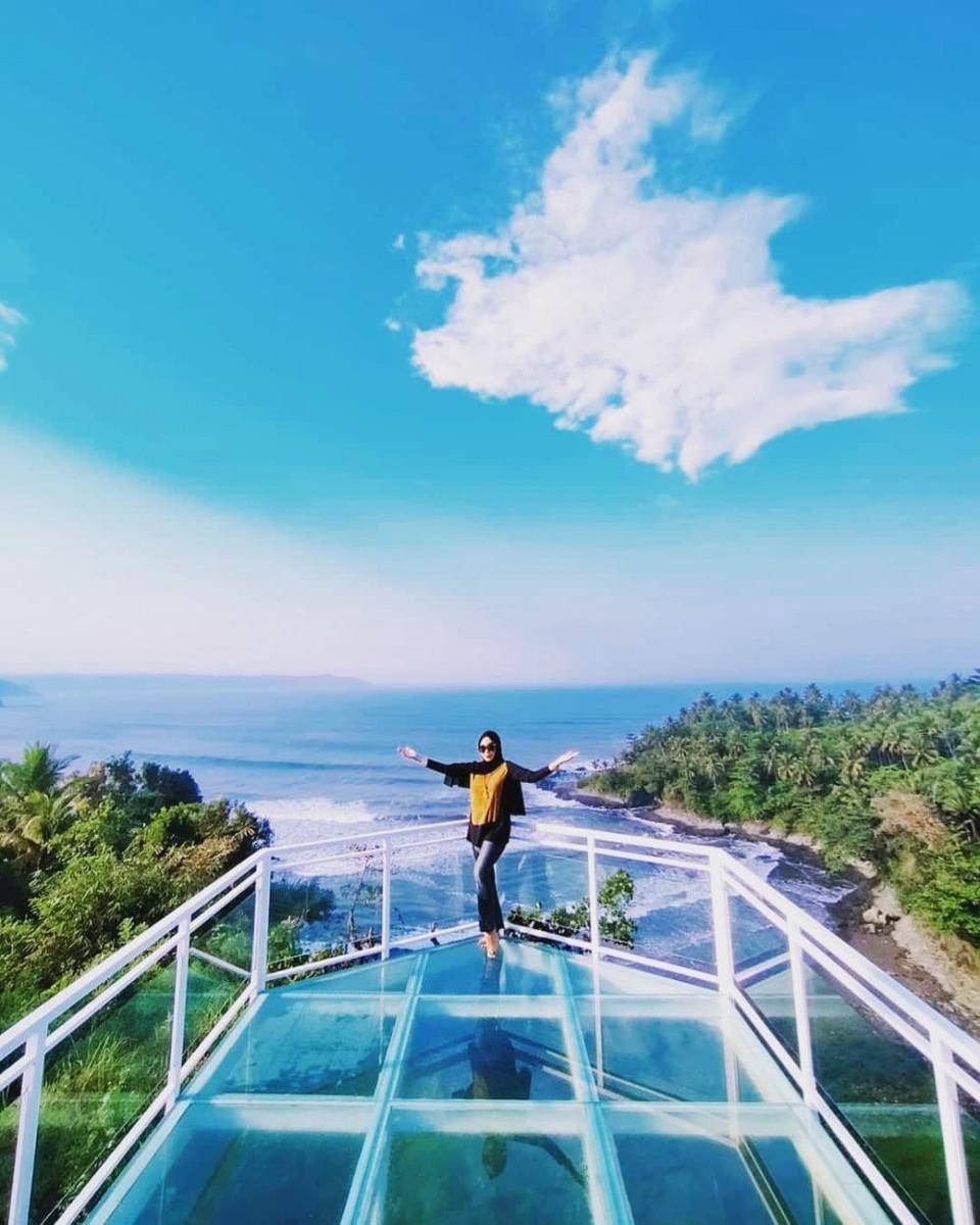 Karapyak Valley, Pangandaran, Jawa Barat (instagram.com/risasynthiadewi)