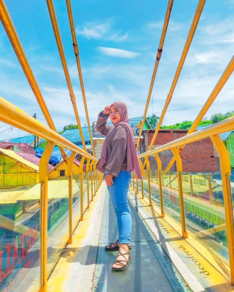 Kampung Warna-warni Malang (instagram.com/ari.dwsgrt_)