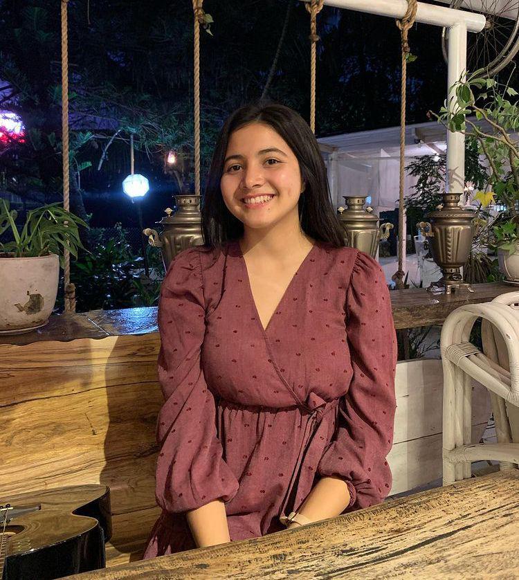 Bulan (Instagram.com/bulansutena)