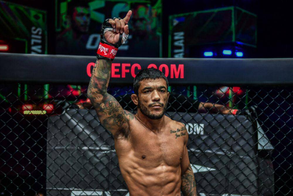 Alex Silva sesaat sebelum berlaga menghadapi Rene Catalan di ONE: NEXTGEN III. (dok. ONE Championship)