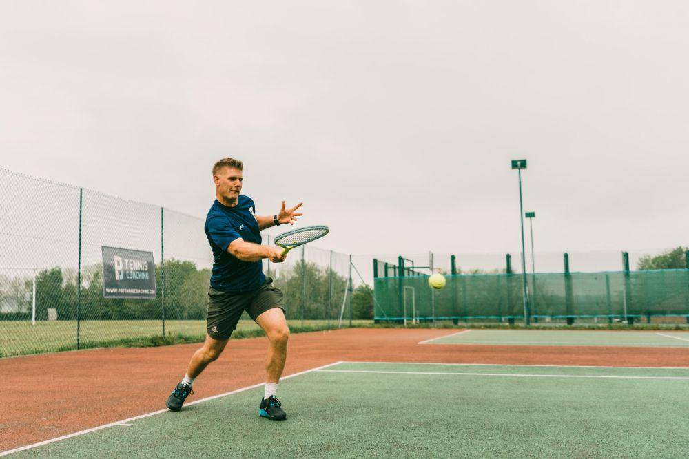 ilustrasi tenis (unsplash.com/Chino Rocha)