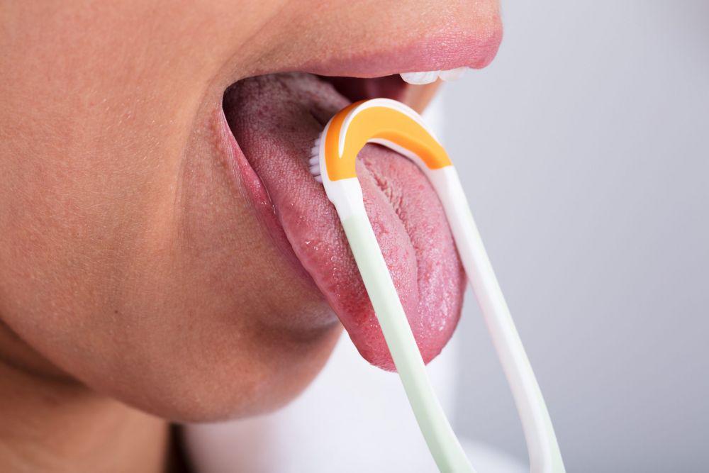 5 Manfaat Mencengangkan dari Rutinitas Menggaruk Lidah