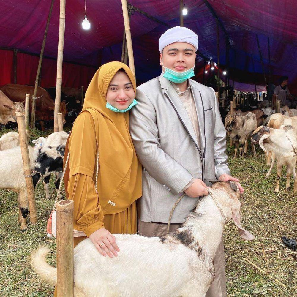 Ameer Azzikra dan istri (instagram.com/enazirashf_)