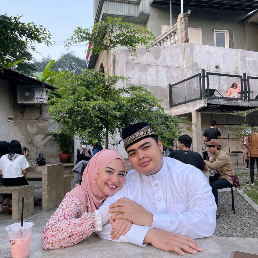 Ameer Azzikra dan istri (instagram.com/enazirashf_)