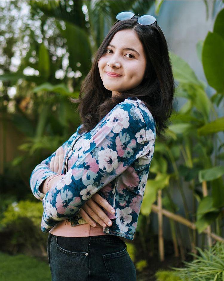 Bulan (Instagram.com/bulansutena)