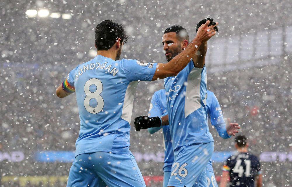 potret Ilkay Gundogan dan Riyad Mahrez (twitter.com/MozoFootball)