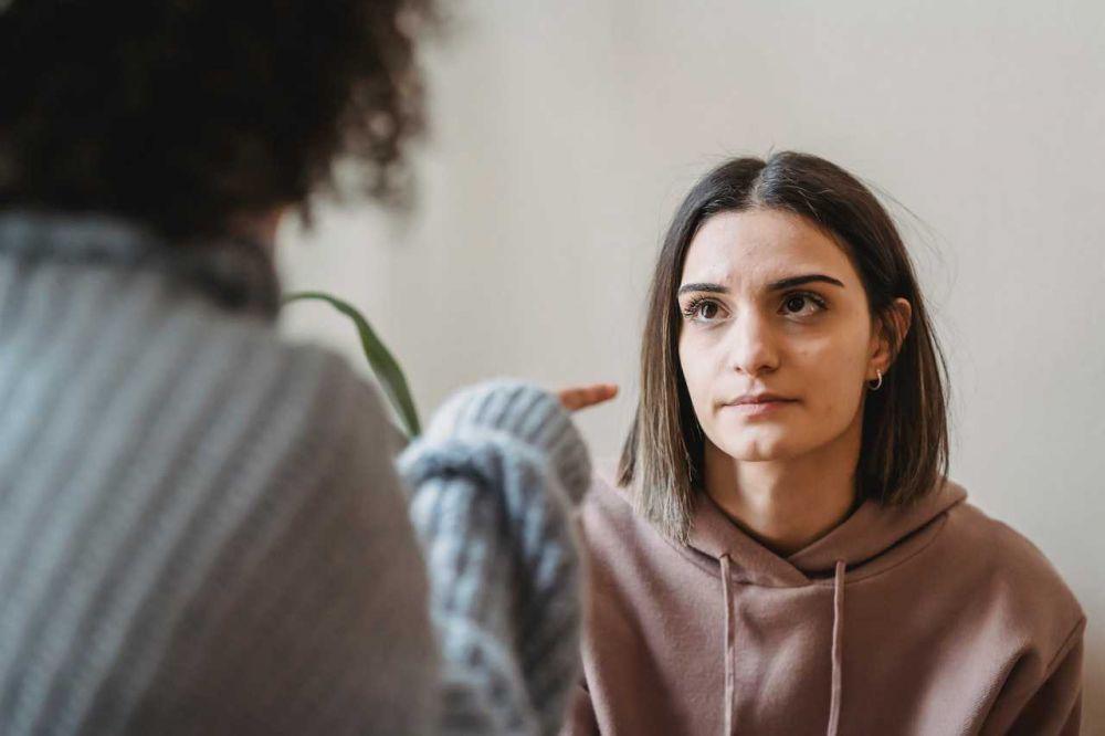 5 Pemikiran yang Mendiskriminasi Perempuan, Perlakuan Tak Adil