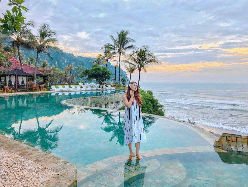 Queen of The South Resort (instagram.com/silvialarast)