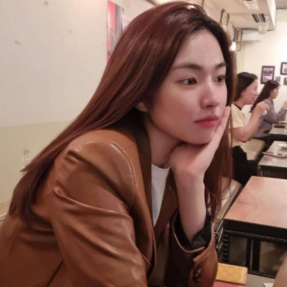 Shin Ha Young (instagram.com/havv_y)