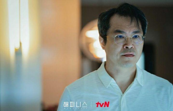 Baek Hyun Jin dalam cuplikan drama korea happiness (instagram.com/tvn_drama)