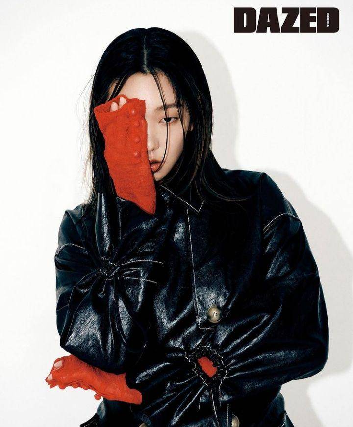 Lee Ho Jung (instagram.com/holly608)