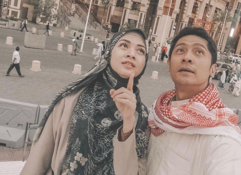 potret mesra pasangan artis Adi Nugroho dan Donita (instagram.com/donitabhubiy)