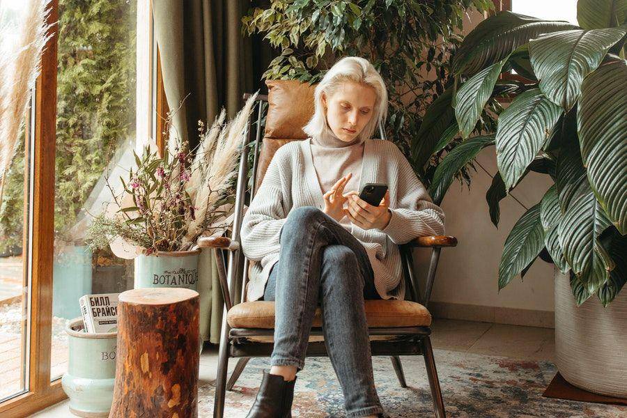 Ilustrasi browsing (Pexels.com/Anastasia Shuraeva)