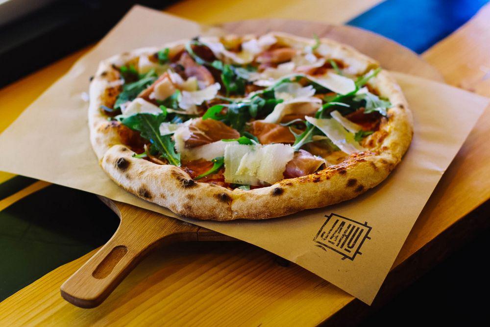 ilustrasi dandelion green pizza (pexels.com/ Kristina Paukshtite)