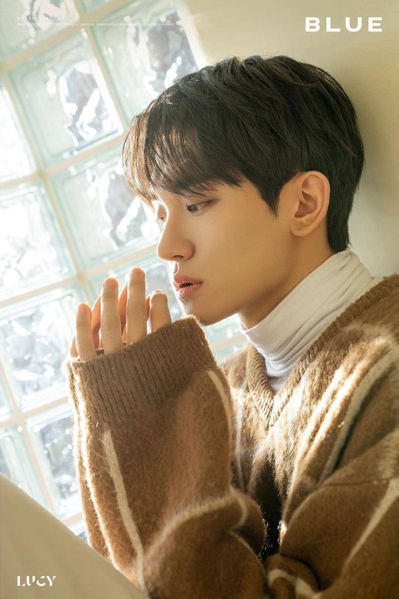 photo teaser mini album Lucy Band Blue (instagram.com/band_lucy)