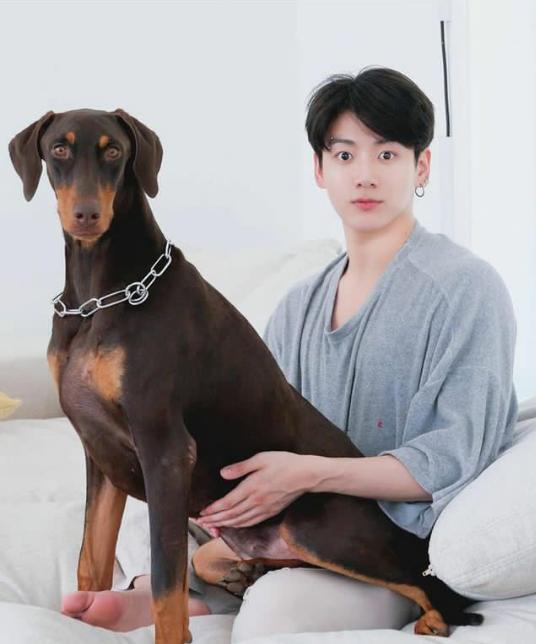 Jungkook dan bam (instagram.com/btsofficial__73/)