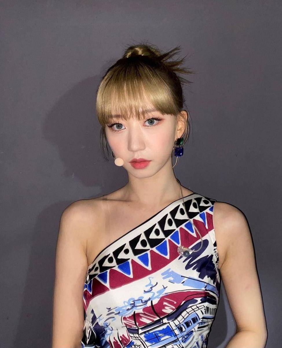 ZUU Secret Number (instagram.com/secretnumber.official)
