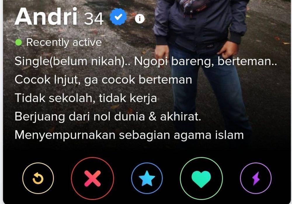bio profil Tinder kocak (twitter.com/bertinder)