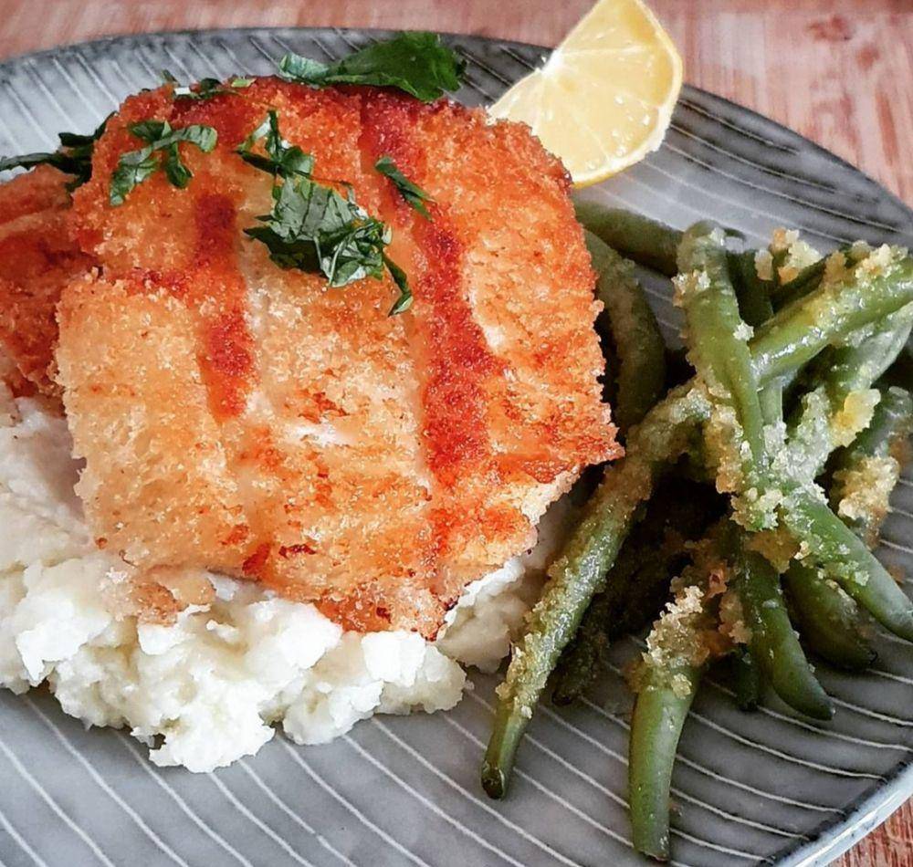 pozharsky cutlet (instagram.com/romek_samolot)